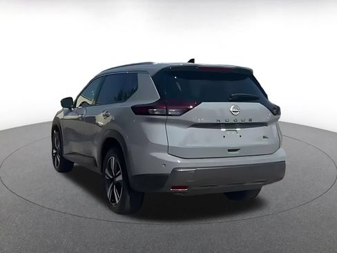 Used 2026 Nissan Rogue SL FWD image 10