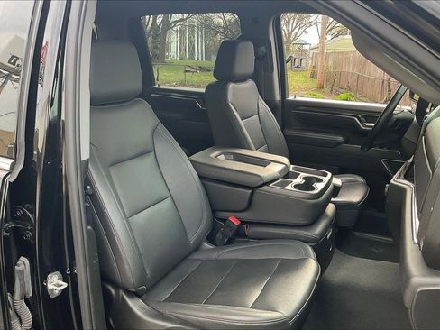 Used 2024 Chevrolet Silverado 2500 LTZ AWD/4WD image 7
