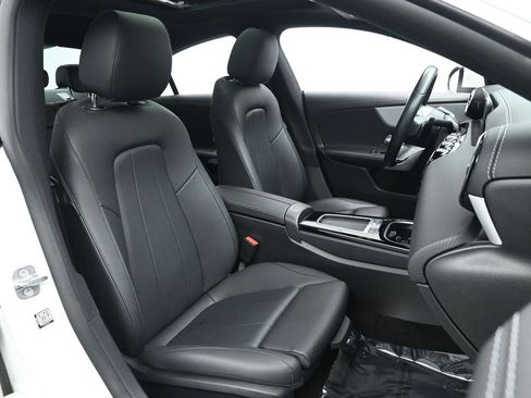 Used 2025 Mercedes-Benz CLA 250 image 23