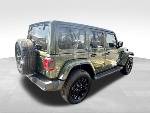 Used 2023 Jeep Wrangler Unlimited Sahara w/ Cold Weather Group image 7