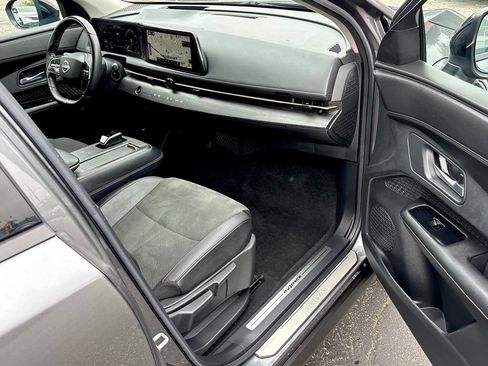 Certified 2024 Nissan Ariya AWD image 27