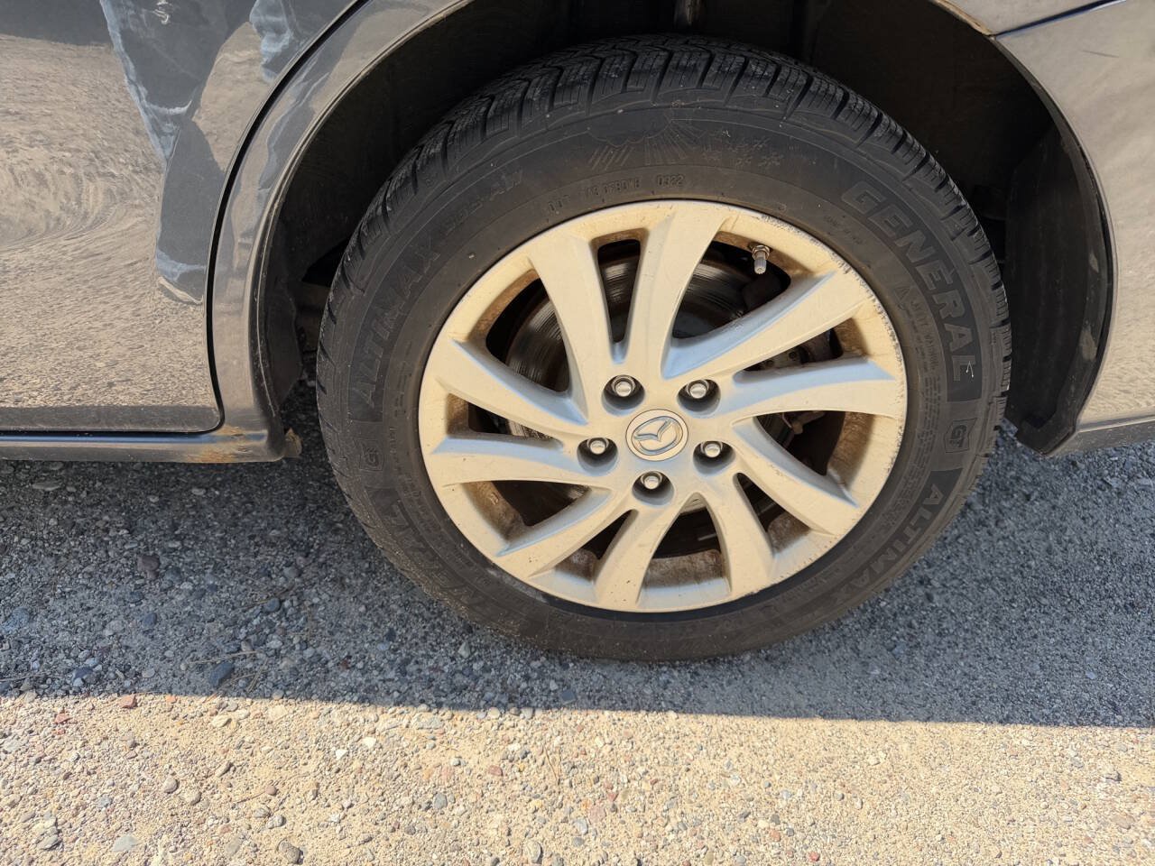 Used 2012 MAZDA MAZDA5 Sport FWD image 10
