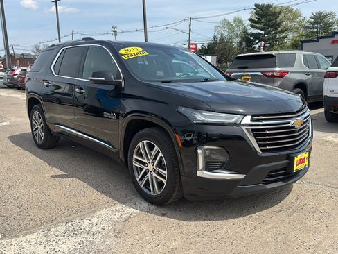 Used 2023 Chevrolet Traverse High Country image 4