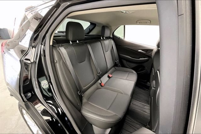 Certified 2023 Buick Encore GX Preferred w/ Cold Weather Comfort Package AWD/4WD image 18