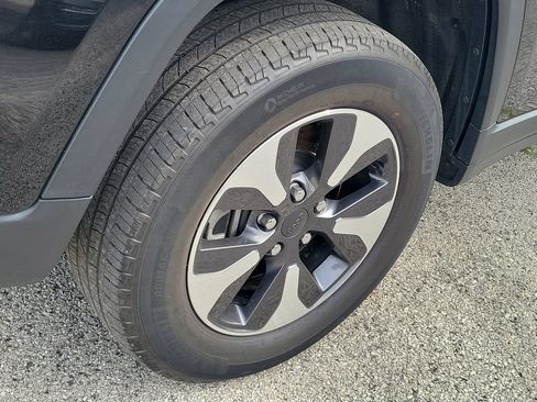 Used 2023 Jeep Grand Cherokee 4WD 4xe w/ Luxury Tech Group II image 5