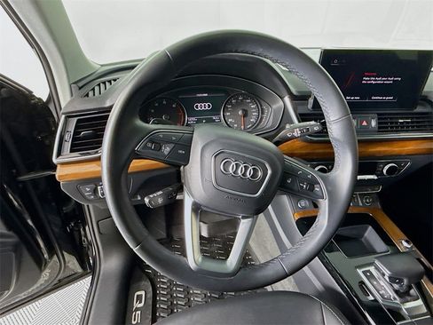 Used 2023 Audi Q5 2.0T Premium w/ Convenience Package image 12
