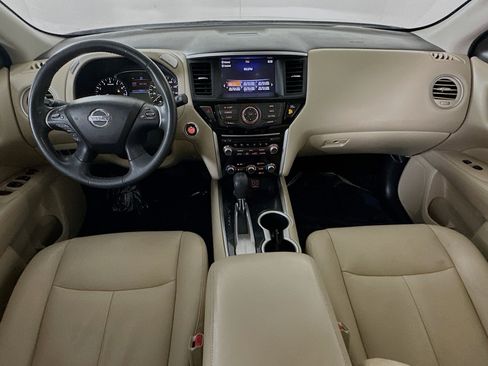 Used 2018 Nissan Pathfinder SV image 26
