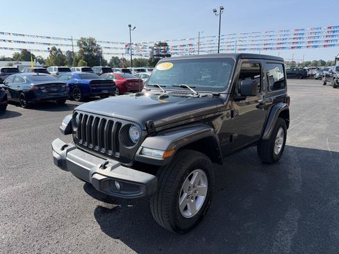 Used 2021 Jeep Wrangler Sport AWD/4WD image 9