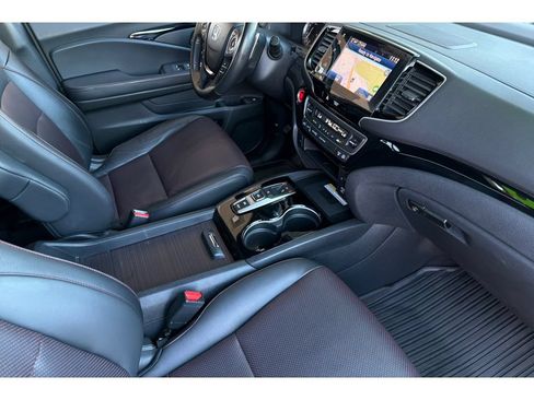 Used 2023 Honda Ridgeline Black Edition image 17