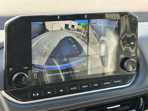 Certified 2022 Nissan Rogue SL w/ SL Premium Package image 8