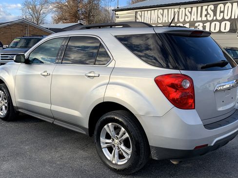 Used 2011 Chevrolet Equinox LT w/ Driver Convenience Package image 3