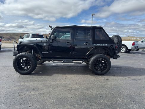 Used 2013 Jeep Wrangler Unlimited Rubicon w/ Connectivity Group image 8