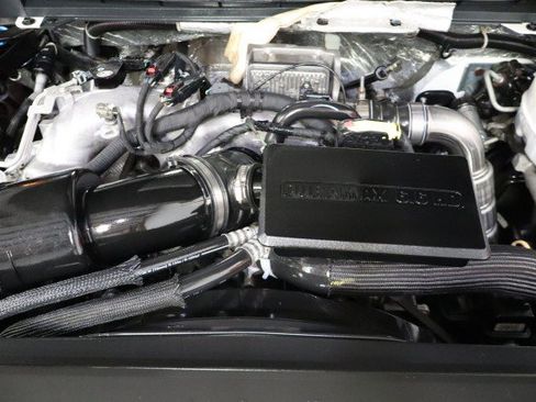 Used 2018 GMC Sierra 2500 Denali w/ Duramax Plus Package AWD/4WD image 70