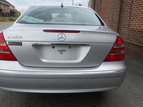 Used 2006 Mercedes-Benz E 350 Sedan image 26