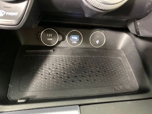 Used 2022 Genesis G70 2.0T w/ Prestige Package image 25