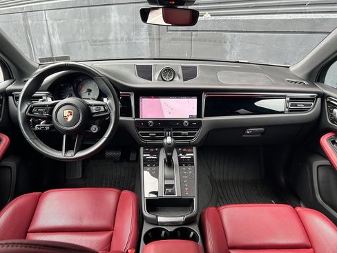 Certified 2023 Porsche Macan S AWD/4WD image 19