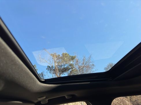 New 2025 Jeep Grand Cherokee Laredo X w/ Luxury Tech Group I image 10