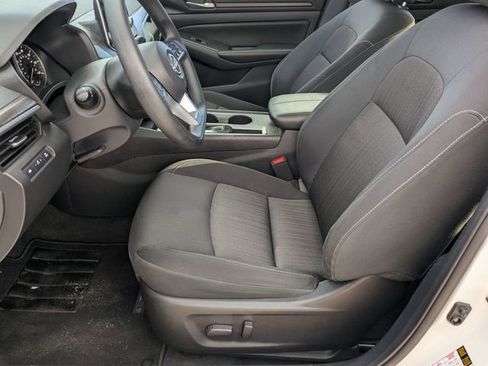 Certified 2025 Nissan Altima 2.5 SV FWD image 14