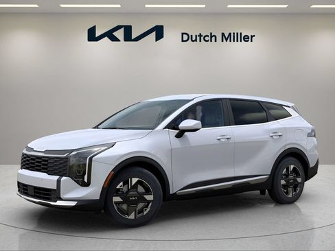 Used 2026 Kia Sportage LX FWD image 2
