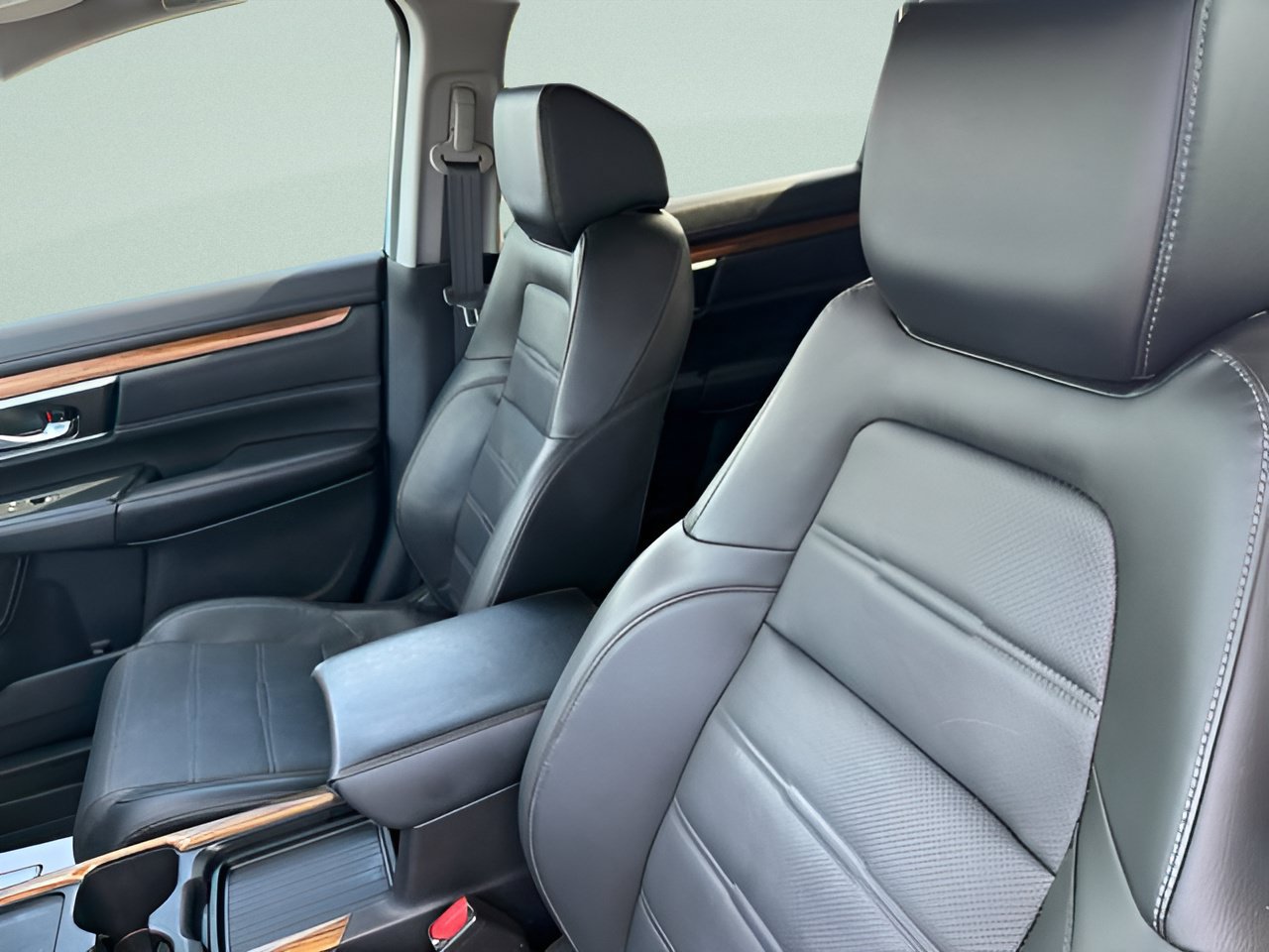 Used 2020 Honda CR-V Touring image 18