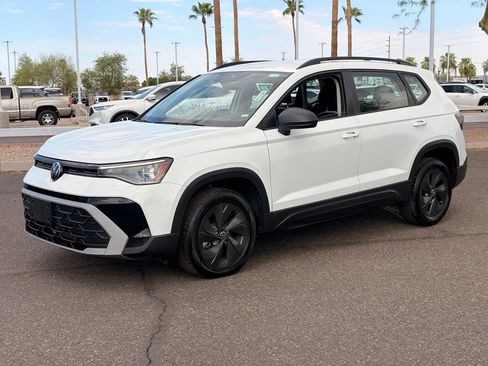Used 2025 Volkswagen Taos S FWD image 2
