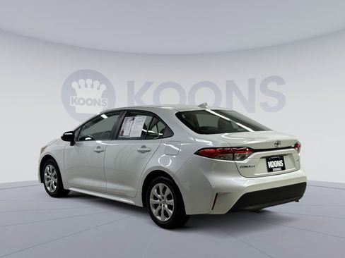 Used 2024 Toyota Corolla LE FWD image 18