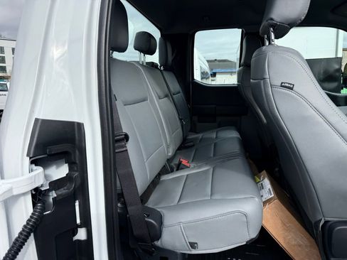 New 2026 Ford F550 4x4 Supercab Super Duty image 27