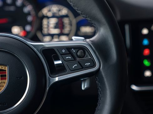 Used 2022 Porsche Cayenne Platinum Edition AWD/4WD image 8
