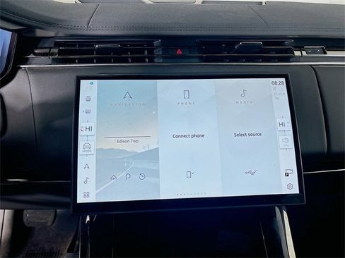 Used 2025 Land Rover Range Rover Sport SE image 16