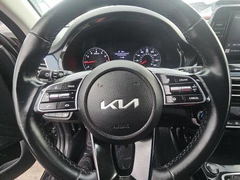 Used 2023 Kia Seltos S image 7