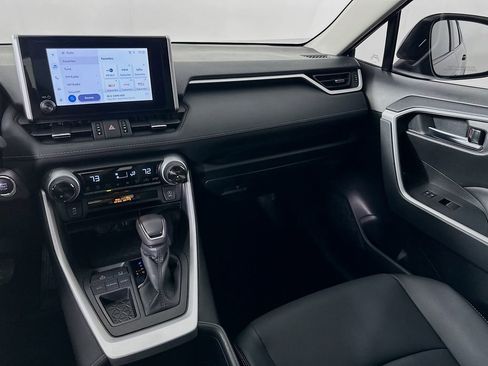 Used 2025 Toyota RAV4 XLE Premium image 23