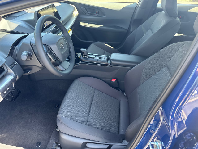 New 2027 Toyota Prius LE FWD image 25