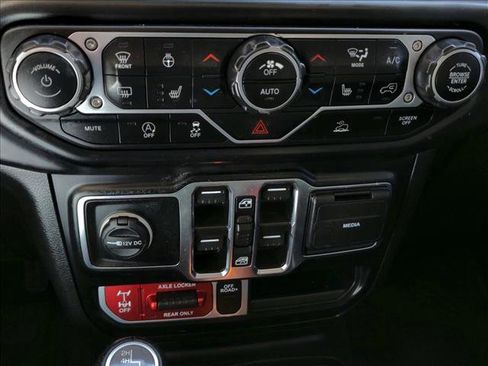 Used 2022 Jeep Gladiator Mojave w/ LED Lighting Group image 16