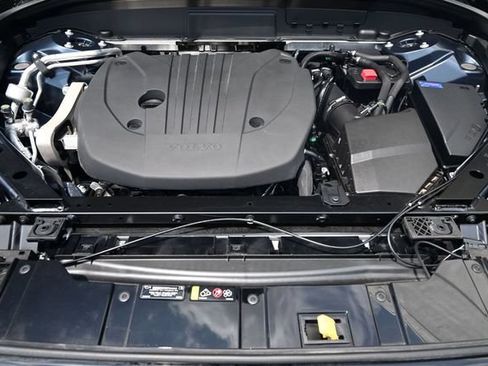 Used 2024 Volvo XC60 B5 Ultimate w/ Protection Package Premier AWD/4WD image 31