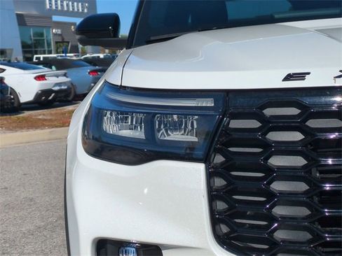 Used 2025 Ford Explorer ST w/ Sun And Sound Package image 10