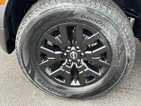 Certified 2024 Nissan Frontier SV w/ SV Convenience Package image 8