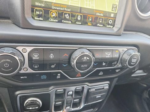 Used 2023 Jeep Wrangler Unlimited Sahara w/ Cold Weather Group AWD/4WD image 34