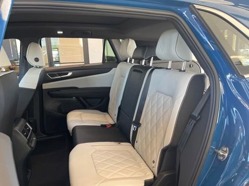 New 2025 Volkswagen Atlas Cross Sport SEL Premium R-Line image 19