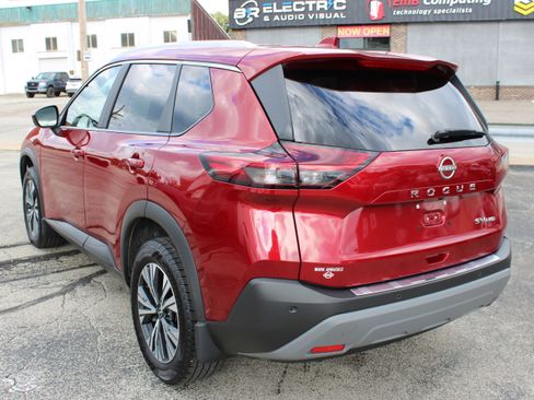 Certified 2023 Nissan Rogue SV w/ SV Premium B Package AWD/4WD image 3
