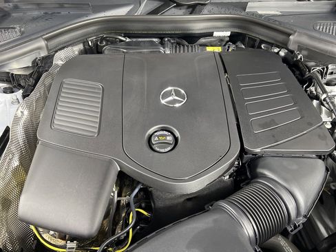 Certified 2025 Mercedes-Benz GLC 300 4MATIC image 46
