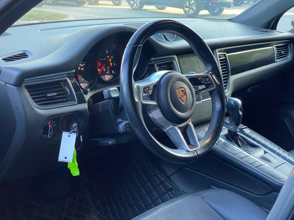 Used 2017 Porsche Macan AWD/4WD image 6