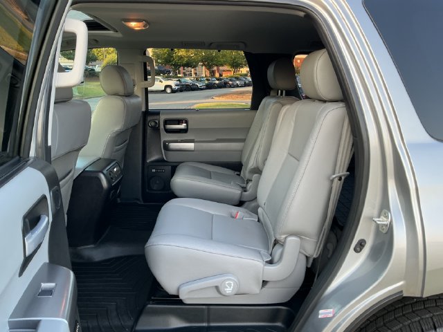 Used 2019 Toyota Sequoia Limited w/ Safety & Convenience Package AWD/4WD image 25