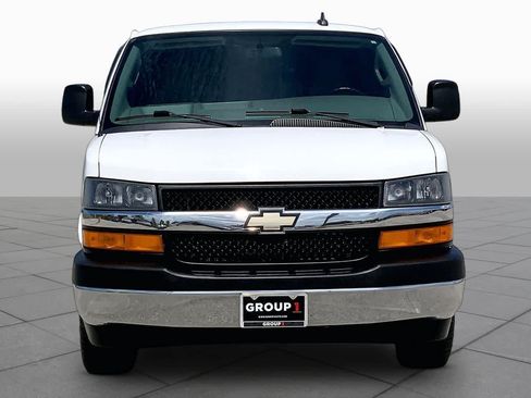 Used 2018 Chevrolet Express 3500 LT w/ LT Preferred Equipment Group RWD image 4