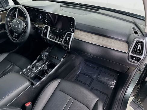 Used 2022 Kia Sorento S w/ Panoramic Sunroof Package image 35