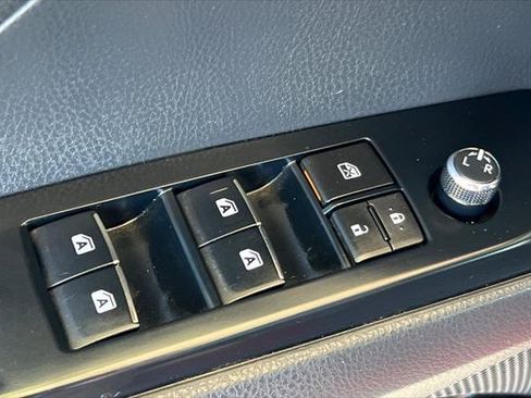 Certified 2018 Toyota Camry XLE w/ Audio Package FWD image 13