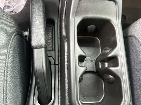 Used 2025 Jeep Wrangler Sport S image 26