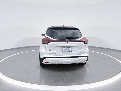 Certified 2024 Nissan Kicks SV w/ Interior Electronics Package image 7