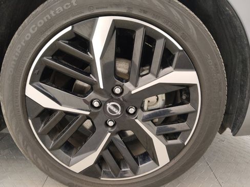 Used 2024 Nissan Versa SR image 31