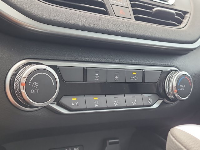 Used 2025 Nissan Altima 2.5 S FWD image 22
