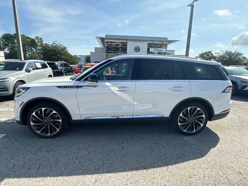 Used 2022 Lincoln Aviator Reserve w/ Equipment Group 201A AWD/4WD image 3